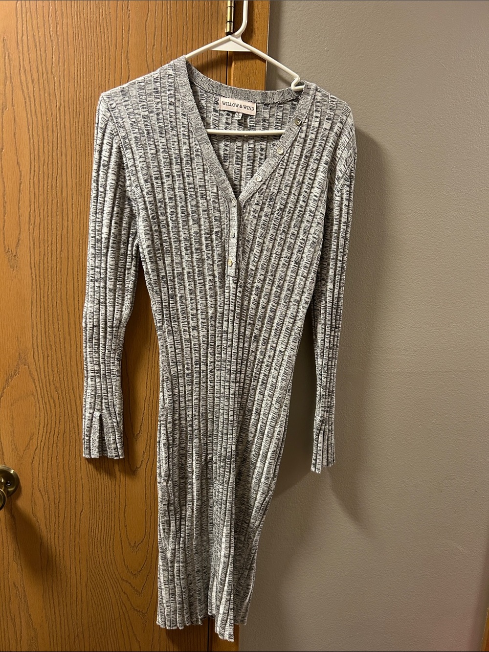 Willow & Wind Marled Gray Ribbed Button-Front Long Sleeve Dress